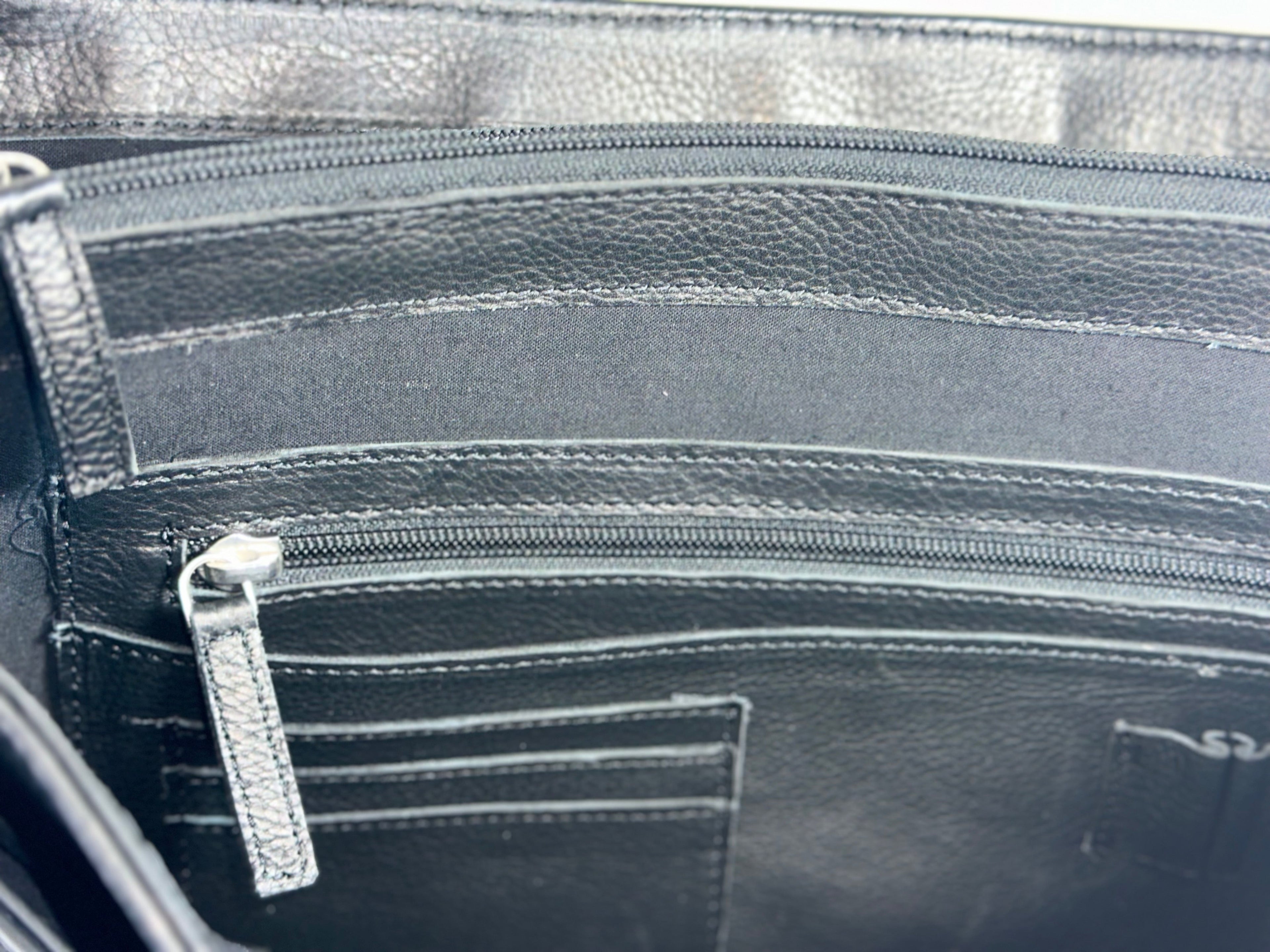 SAMPLE SALE #31 Brikmond 100% Leather  Executive 1 briefcase