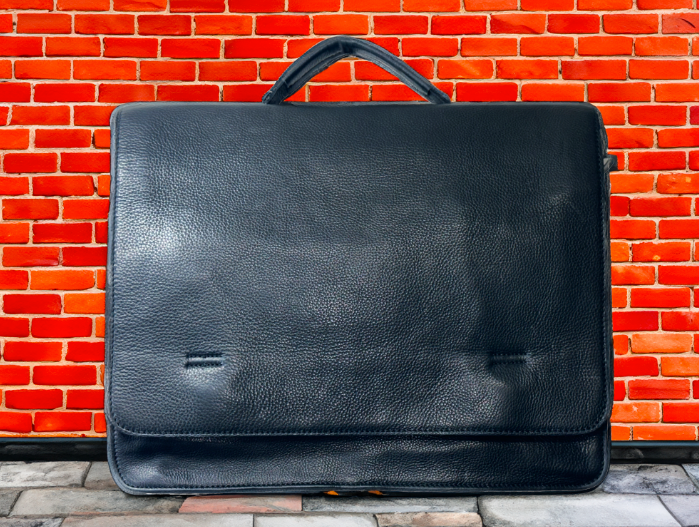 SAMPLE SALE #31 Brikmond 100% Leather  Executive 1 briefcase