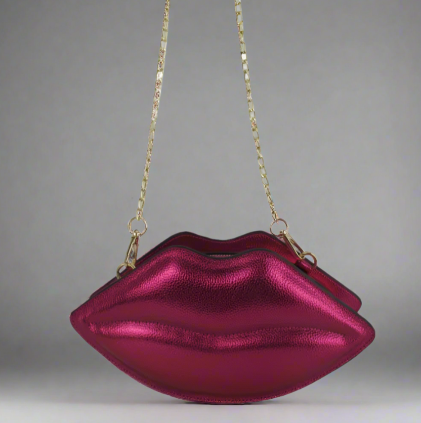 AS421 KissMe Crossbody